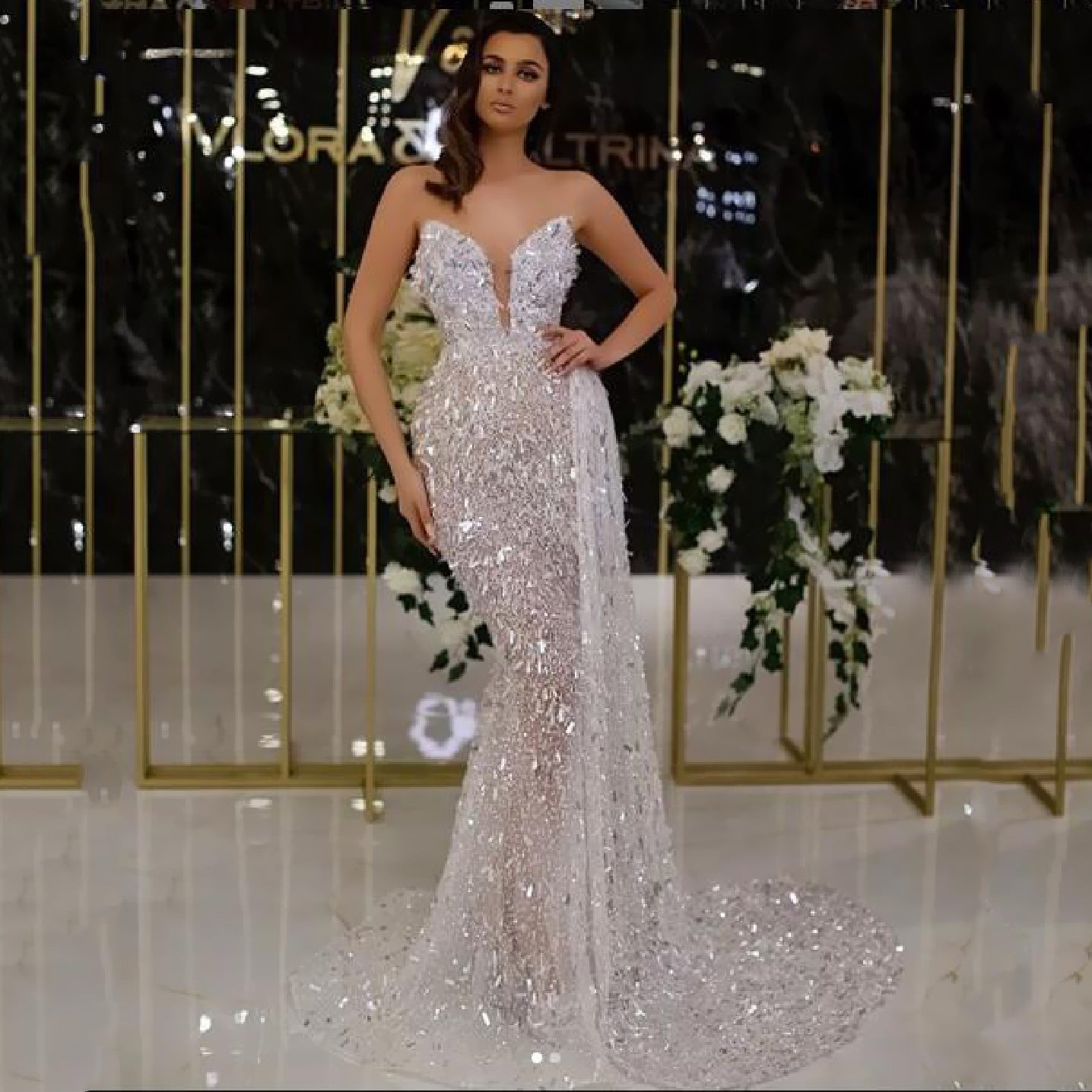 WOLFF | Silberne Folien-Spaghetti-Trägerkleid