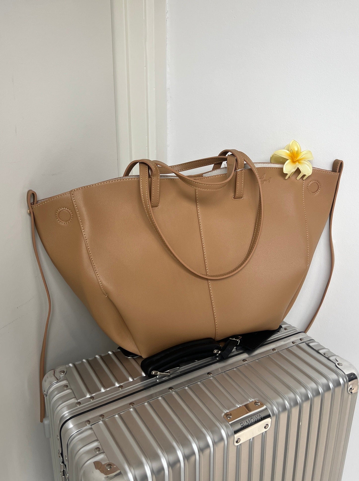 Stilla | Tasken Lys Brun