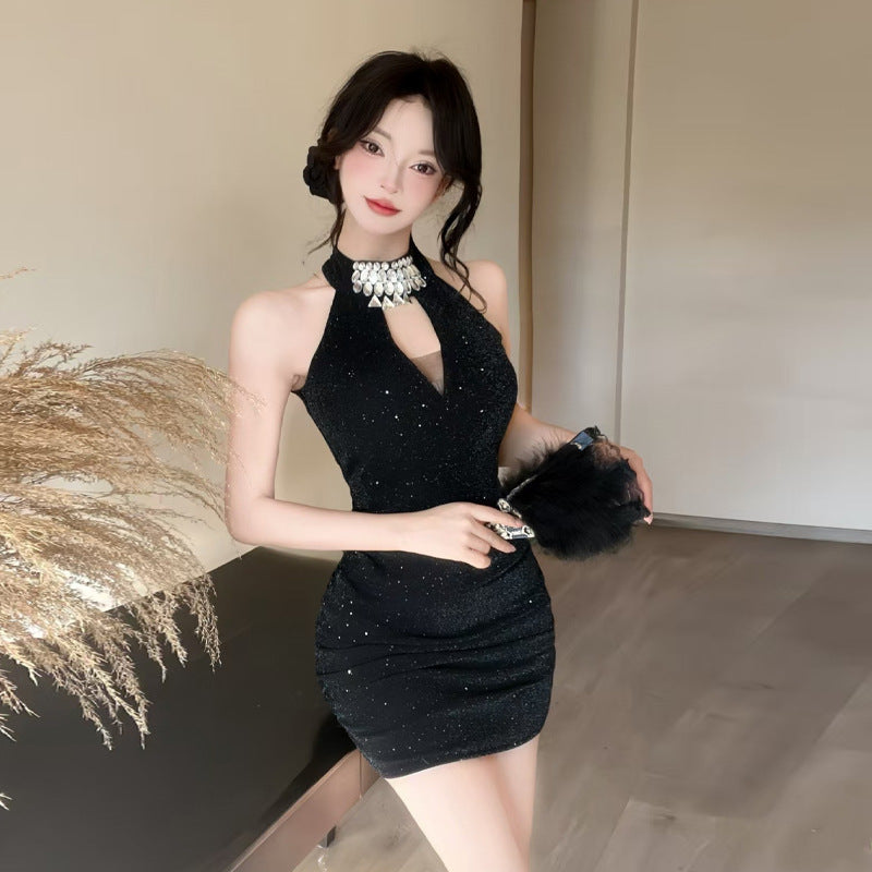 WOLFF | Rhinestone-besetztes Bodycon-Hip-Hugging-Kleid
