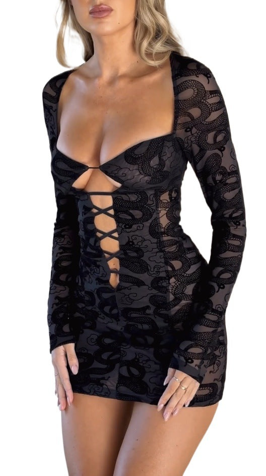 WOLFF | Deep V Trägerkleid für einen sexy Slim Fit