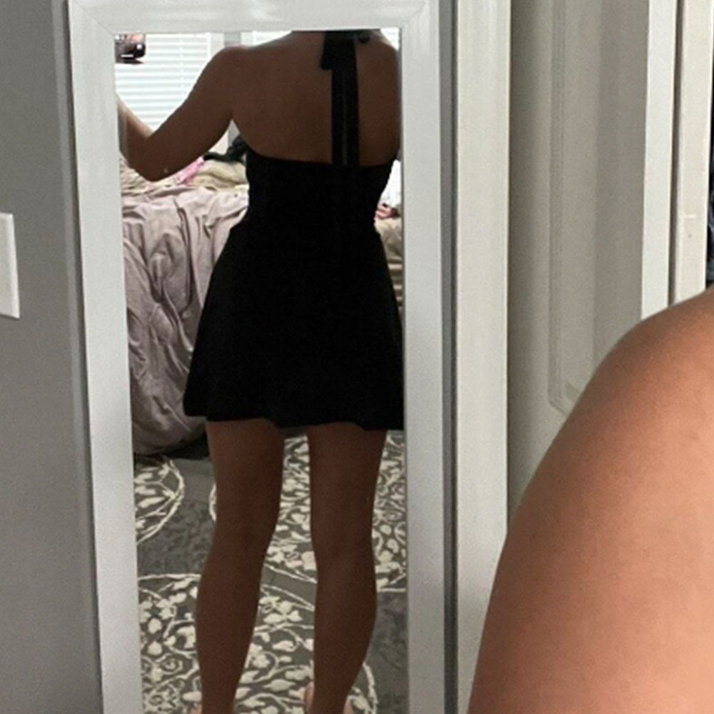 1Slim Fit High-Waisted Short Skirt