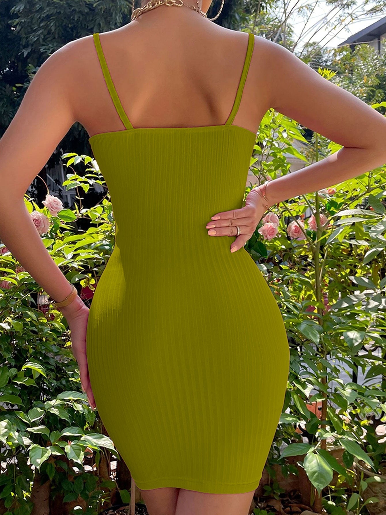 WOLFF | Slim Fit Off-Shoulder Bodycon Cami Kleid