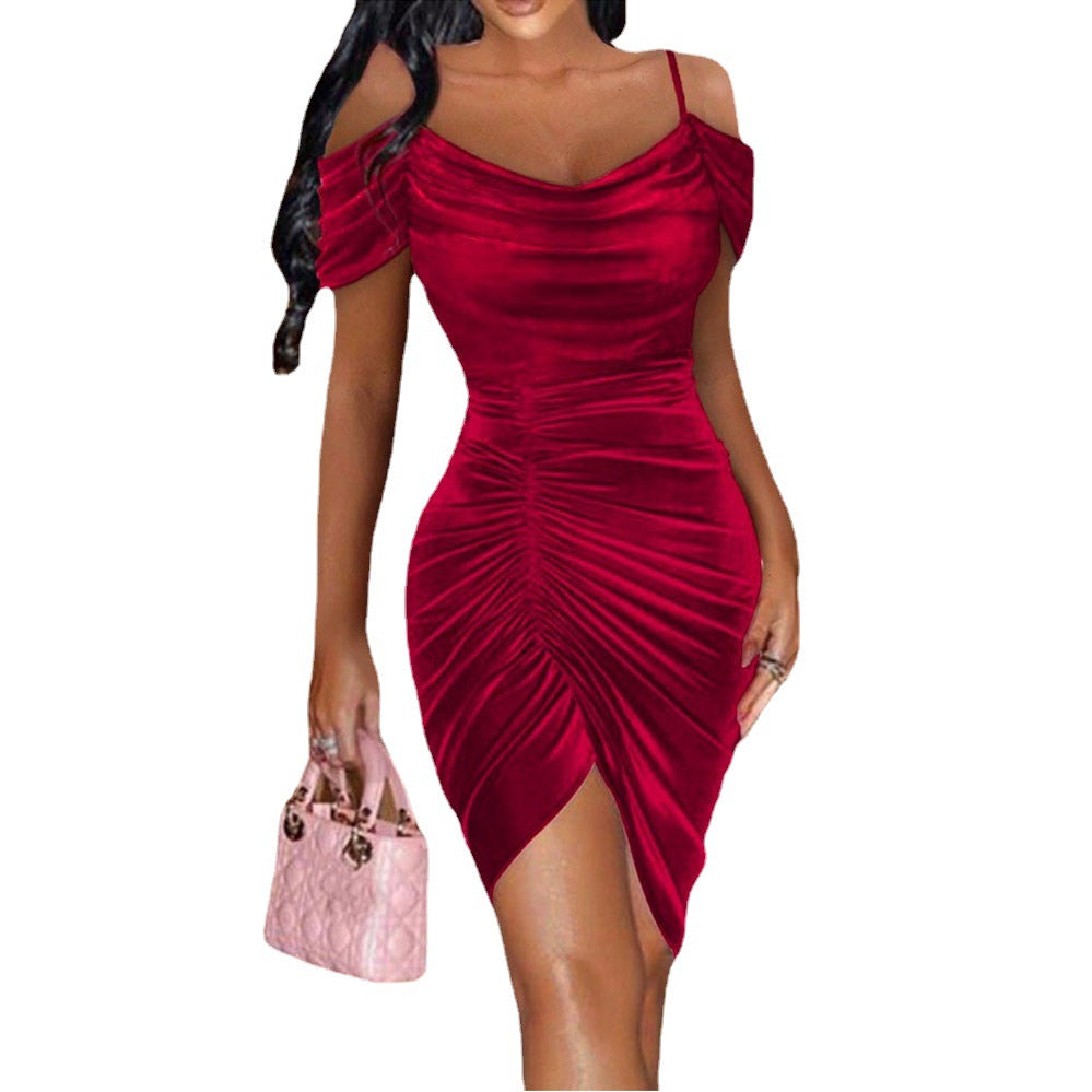 WOLFF | Figurbetontes Plüschkleid mit Spaghettiträgern und Kordelzug