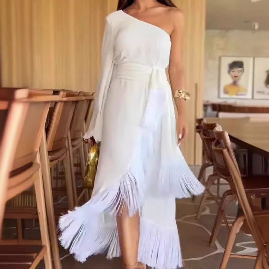 WOLFF | Einfarbiges Fransenabendkleid mit vollem Saum