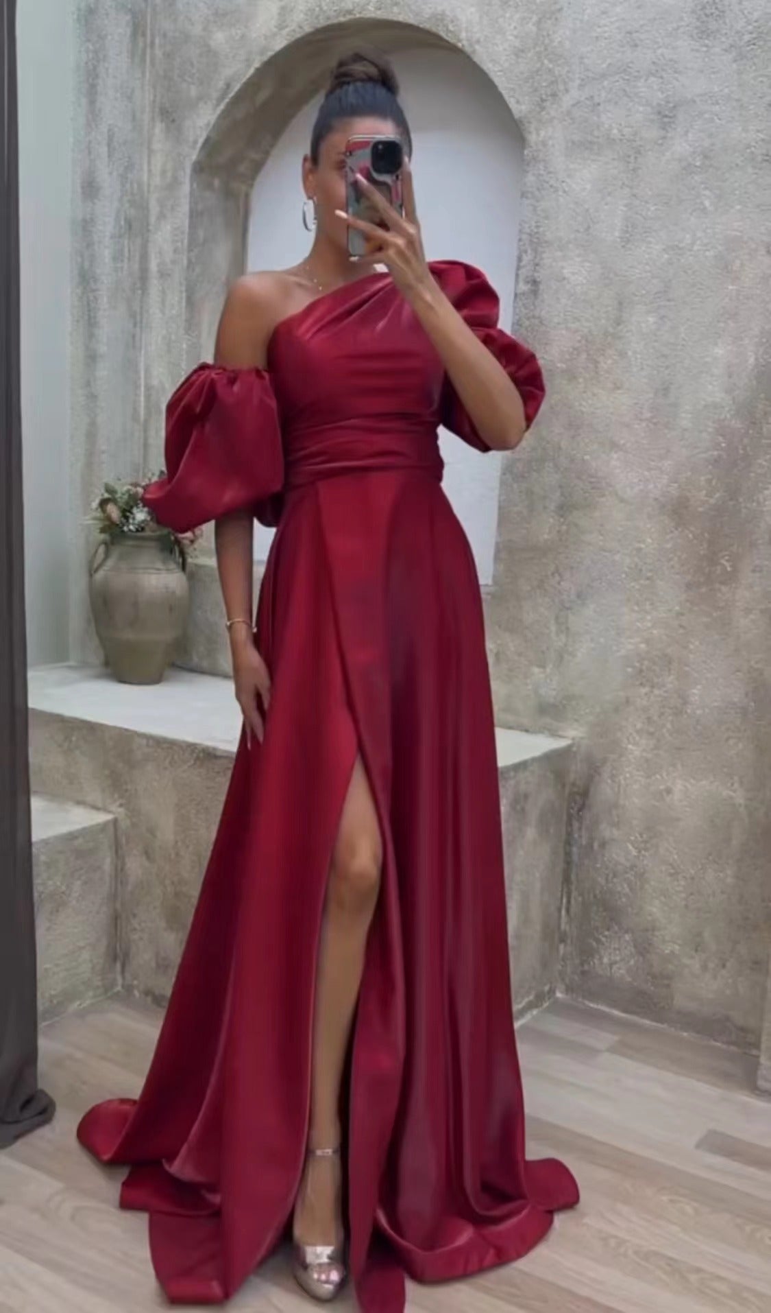 WOLFF | Asymmetrisches One-Shoulder-Abendkleid