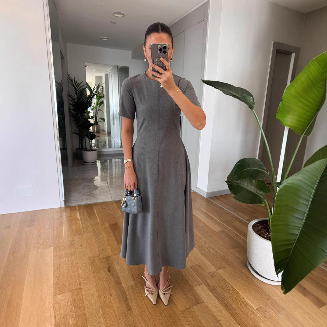 WOLFF | Taillenbetonendes Wellen-Saum-Midi-Kleid