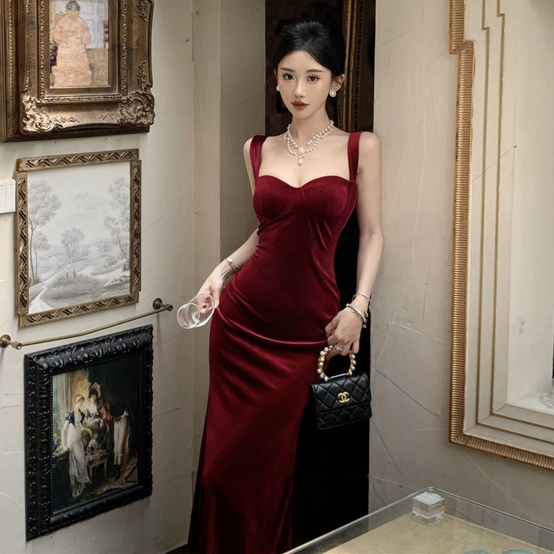 WOLFF | Slim Fit Langes Mermaid Saum Samt Cami Kleid