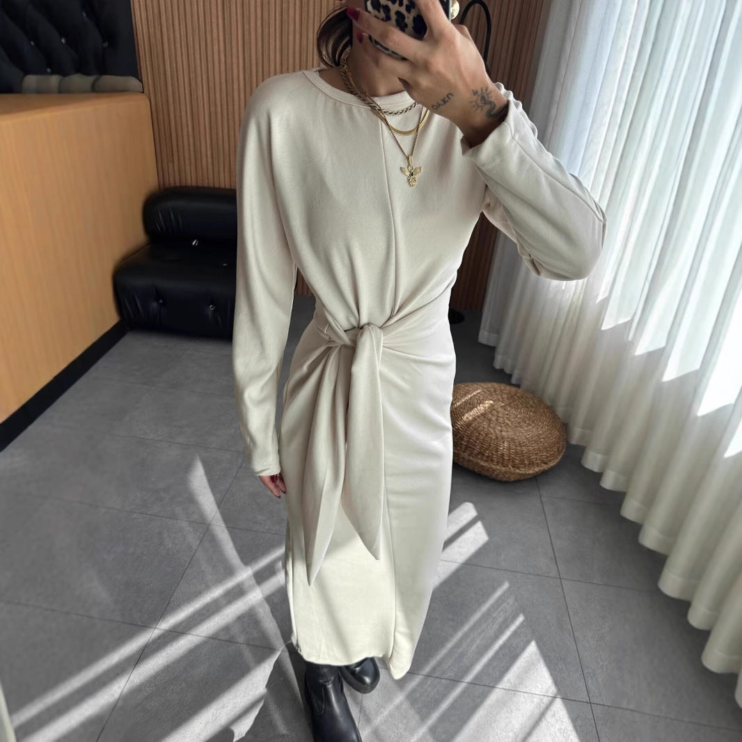 1Knitted Slim-Fit Mid-Length Dress