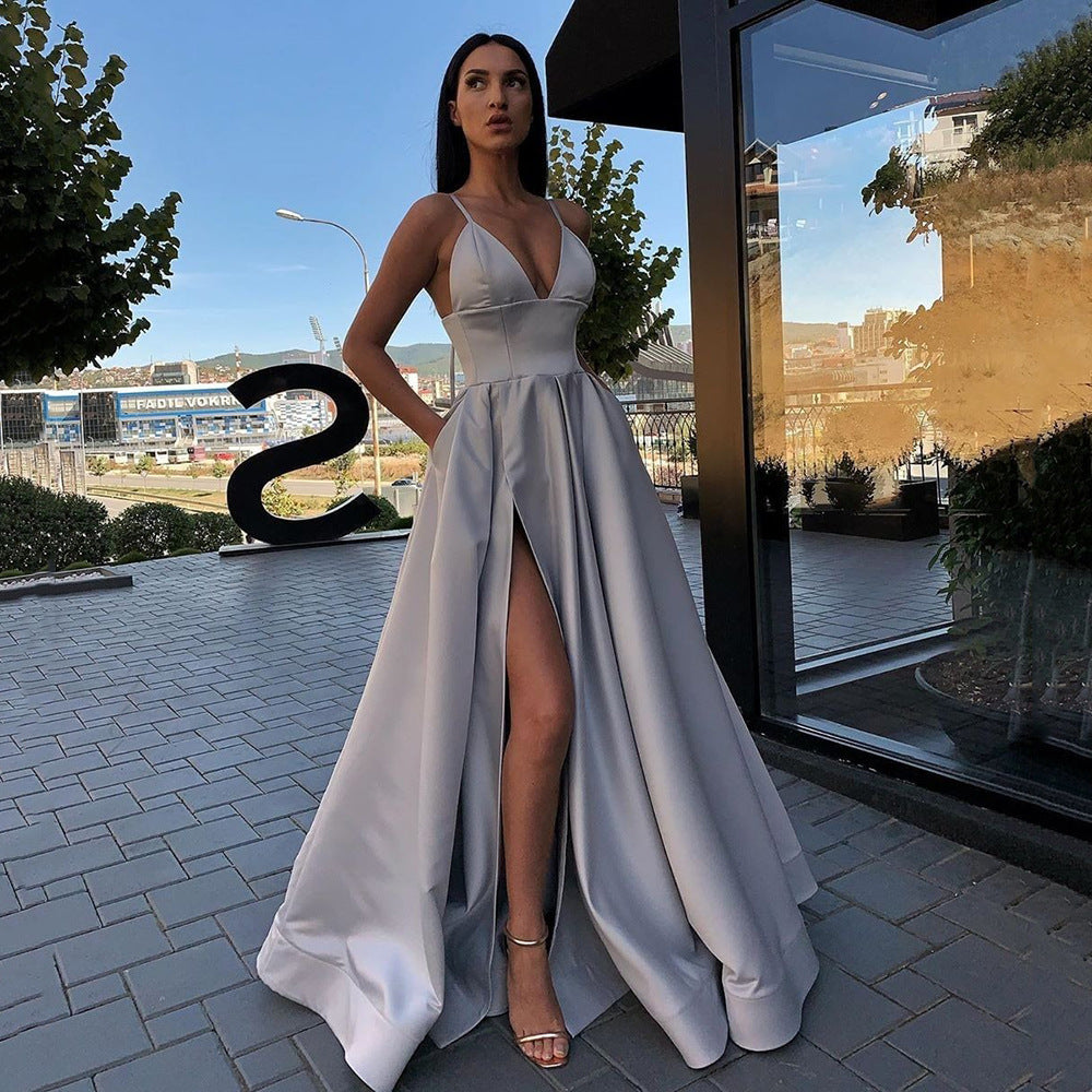 WOLFF | Trägerloses Deep V Split Party Abendkleid