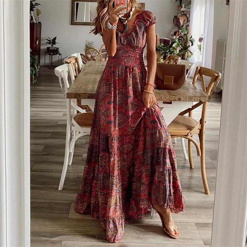 WOLFF | Tailliertes floral gemustertes Maxi Kleid mit weitem Rock