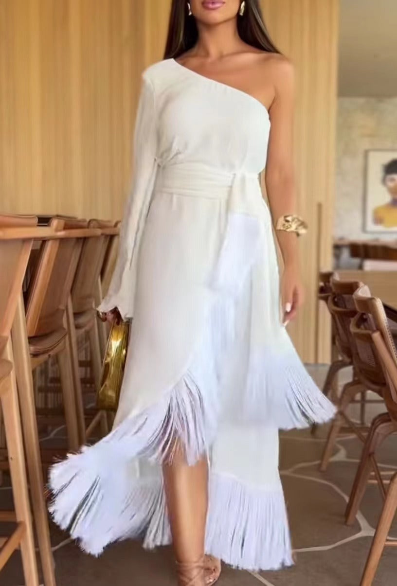 WOLFF | Einfarbiges Fransenabendkleid mit vollem Saum