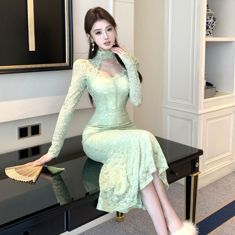 WOLFF | Spitzen-Mermaid-Fitted-Kleid