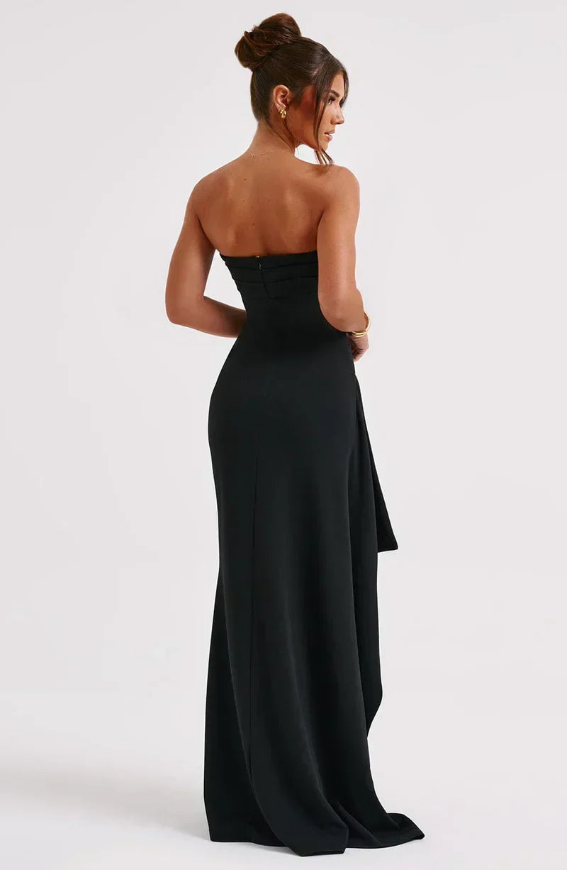 Stilvolles schulterfreies Partykleid
