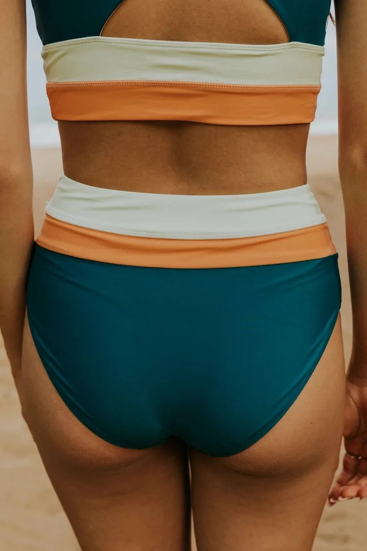 Schwarzes Colorblock Cut Back Bikini-Set