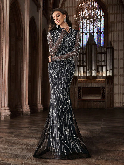 Funkelndes Abendkleid mit langen Ärmeln und Kristallstickerei – Figurbetontes Maxikleid in Apricot für Dinnerpartys, Bankette & Cocktailabende