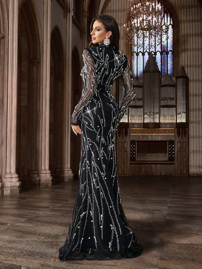 Funkelndes Abendkleid mit langen Ärmeln und Kristallstickerei – Figurbetontes Maxikleid in Apricot für Dinnerpartys, Bankette & Cocktailabende