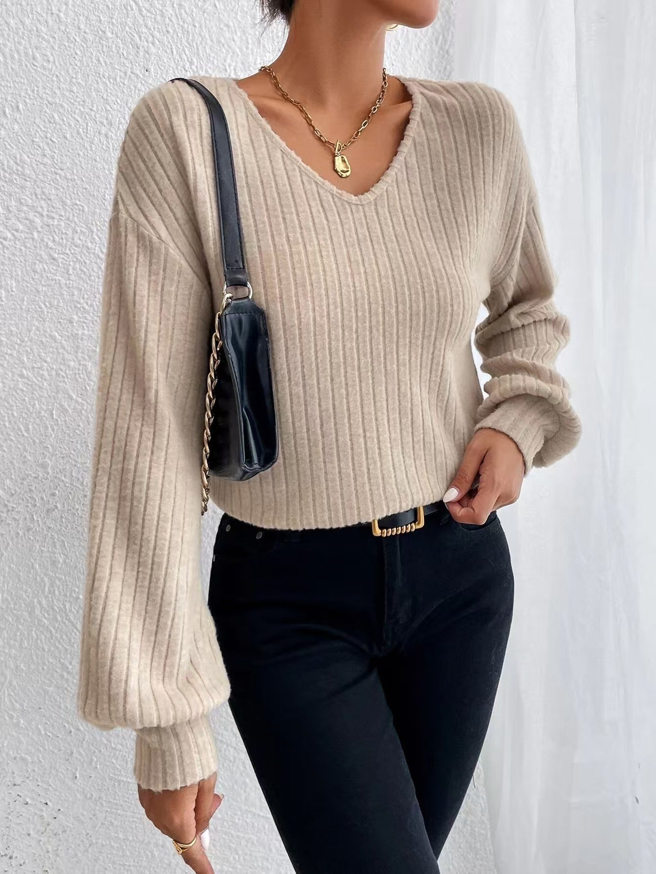 WOLFF | Drop Shoulder Laternenärmel V-Ausschnitt T-Shirt