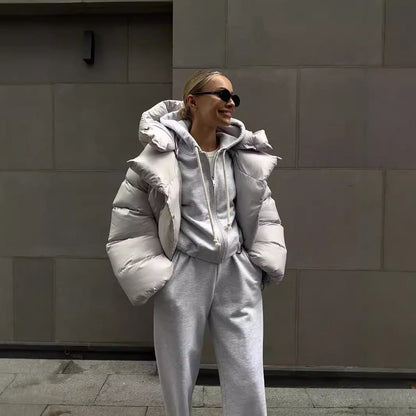 Damen Modischer, kurz geschnittener Daunenmantel mit Kapuze Heidi-Mode