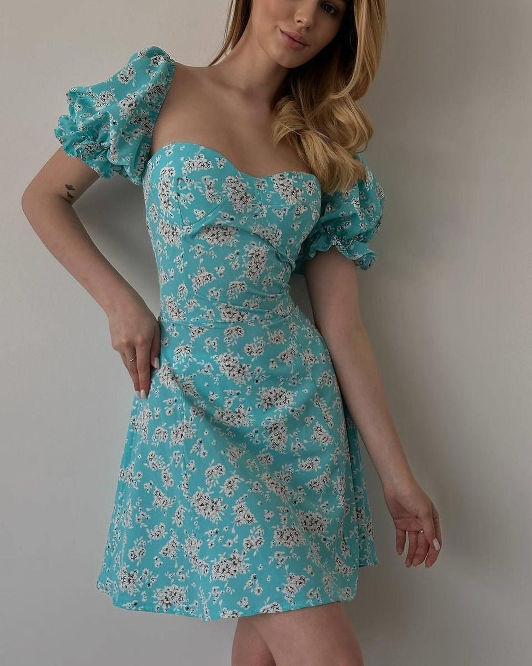 WOLFF | Vintage Floral Puff Sleeve Französisches Kleid