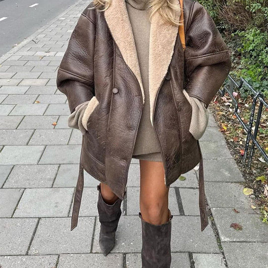 Damen Lässige jacke mit weichem Futter und praktischen Taschen Heidi-Mode