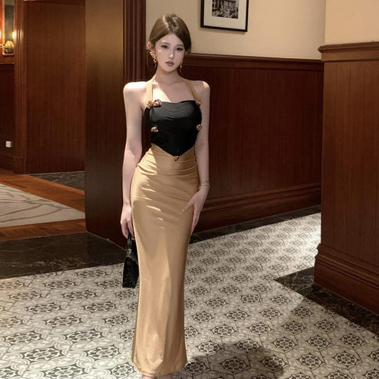 WOLFF | Blumenkleid mit tailliertem, trägerlosem Bodycon-Design
