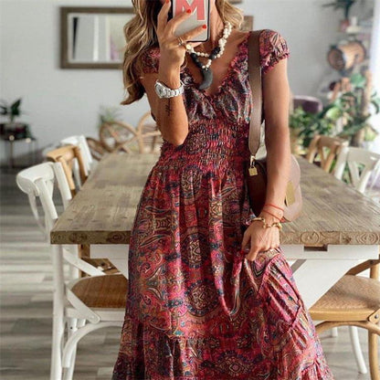 WOLFF | Tailliertes floral gemustertes Maxi Kleid mit weitem Rock