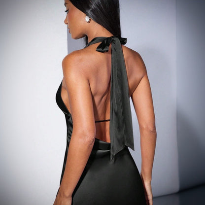 1High-Waisted Backless Slim Fit Short Dress