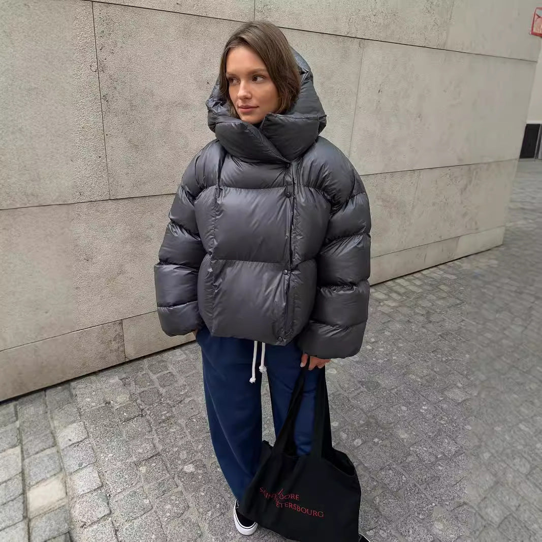 Damen Modischer, kurz geschnittener Daunenmantel mit Kapuze Heidi-Mode