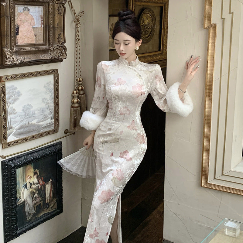 WOLFF | Slim Fit Samt Cheongsam Kleid
