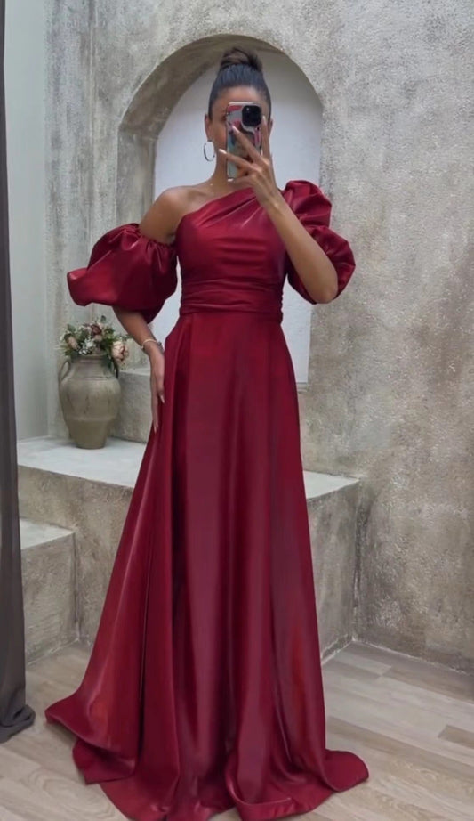 WOLFF | Asymmetrisches One-Shoulder-Abendkleid