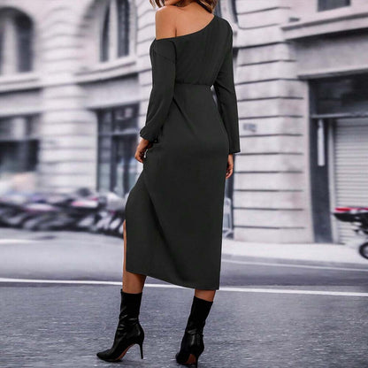 WOLFF | Drapiertes asymmetrisches Schlitzlangarmkleid