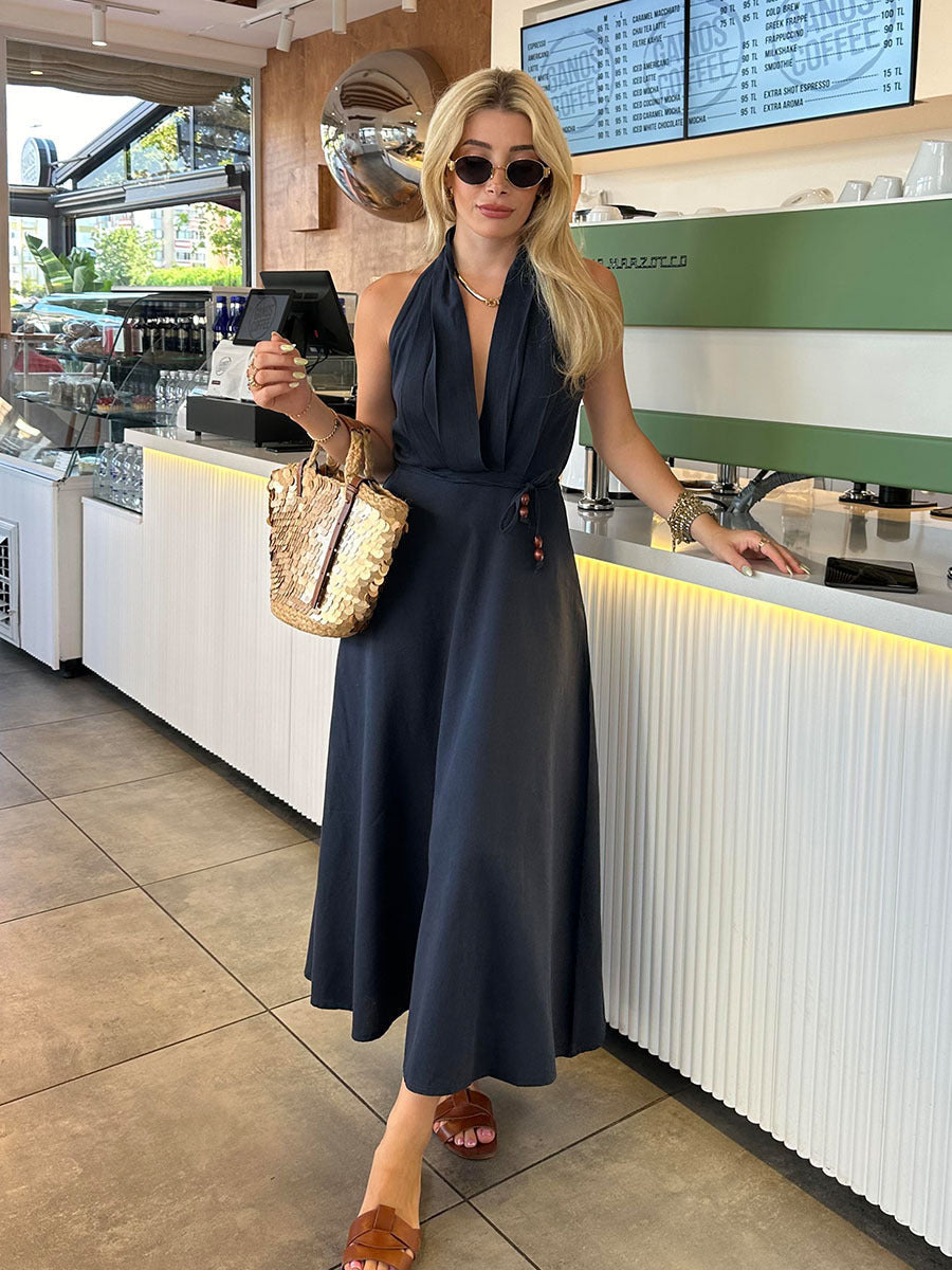 1Waist-Cinched Mid-Length Lace-Up Dress