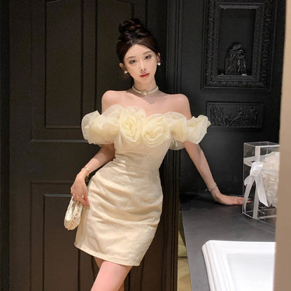 WOLFF | Trägerloses Blumiges Unregelmäßiges Abendkleid