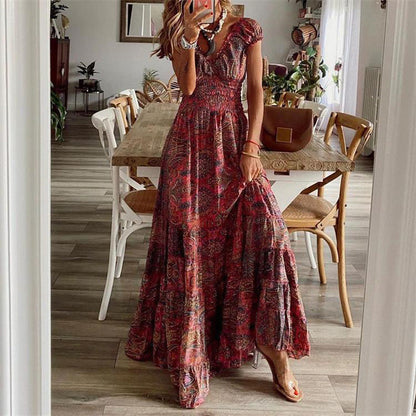 WOLFF | Tailliertes floral gemustertes Maxi Kleid mit weitem Rock