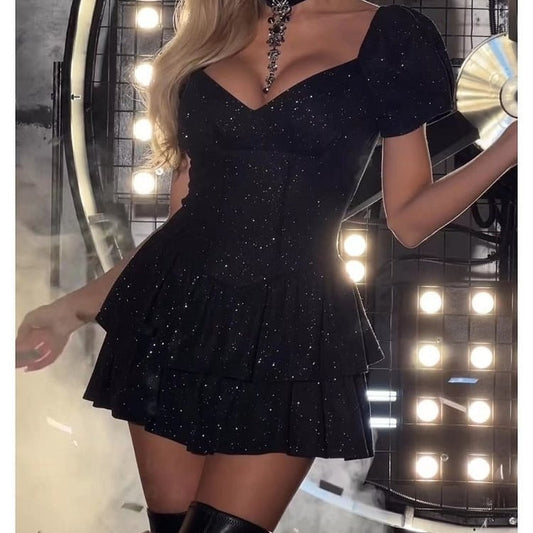 WOLFF | Kleid im Feenstil mit quadratischer Ausschnitt und Puffärmeln