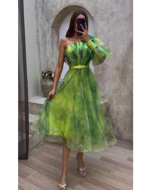 WOLFF | Slim Fit Split Ruffle Kleid