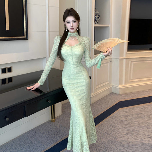 WOLFF | Spitzen-Mermaid-Fitted-Kleid