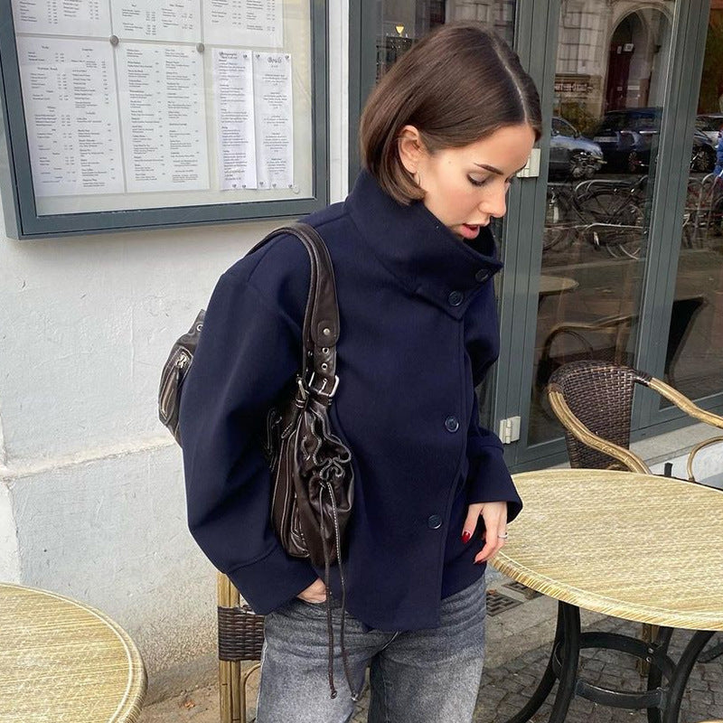 Damen Kurze Jacke mit hohem Kragen und Knopfverschluss Heidi-Mode