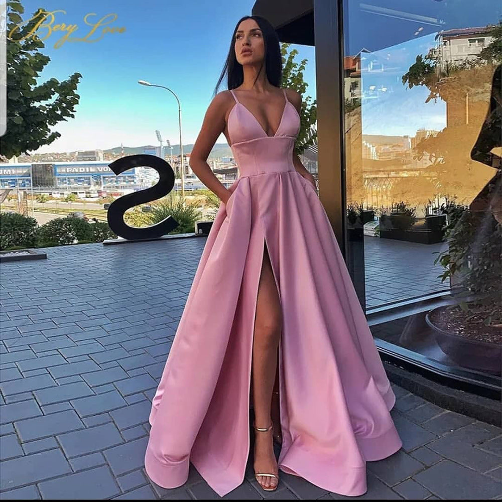 WOLFF | Trägerloses Deep V Split Party Abendkleid