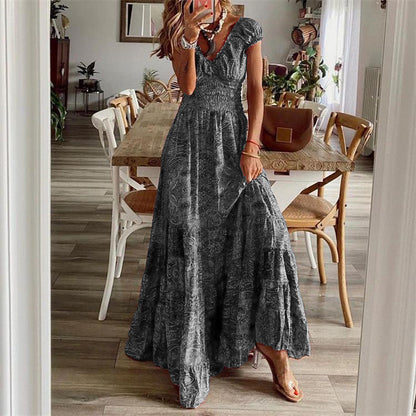 WOLFF | Tailliertes floral gemustertes Maxi Kleid mit weitem Rock