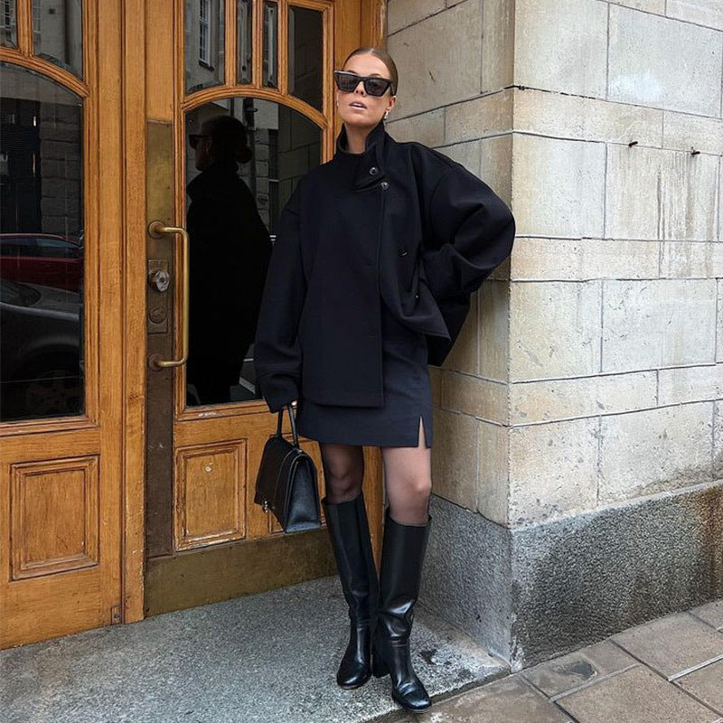 Damen Kurze Jacke mit hohem Kragen und Knopfverschluss Heidi-Mode