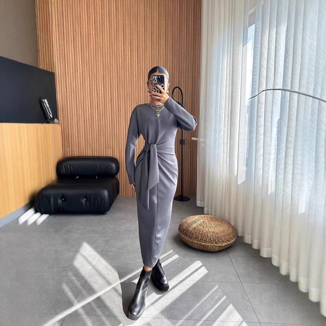 1Knitted Slim-Fit Mid-Length Dress