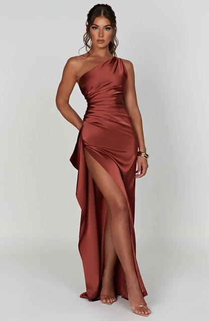 WOLFFTOP One-shoulder maxi dress