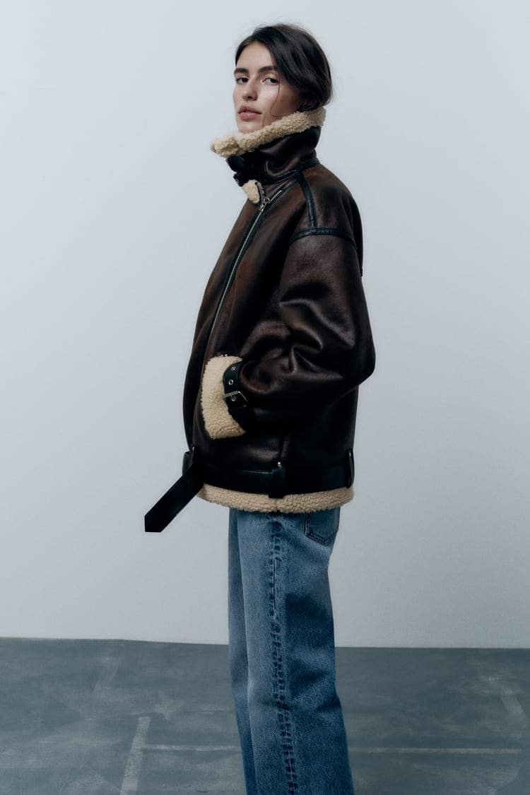 Karina | Jacke mit Revers aus Kunstmaterial