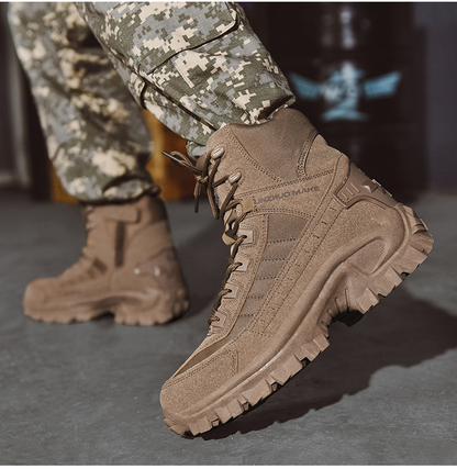 Coole militärische Winterstiefel